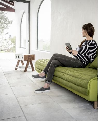 Enceinte CUBE CS  Corian pied en noyer